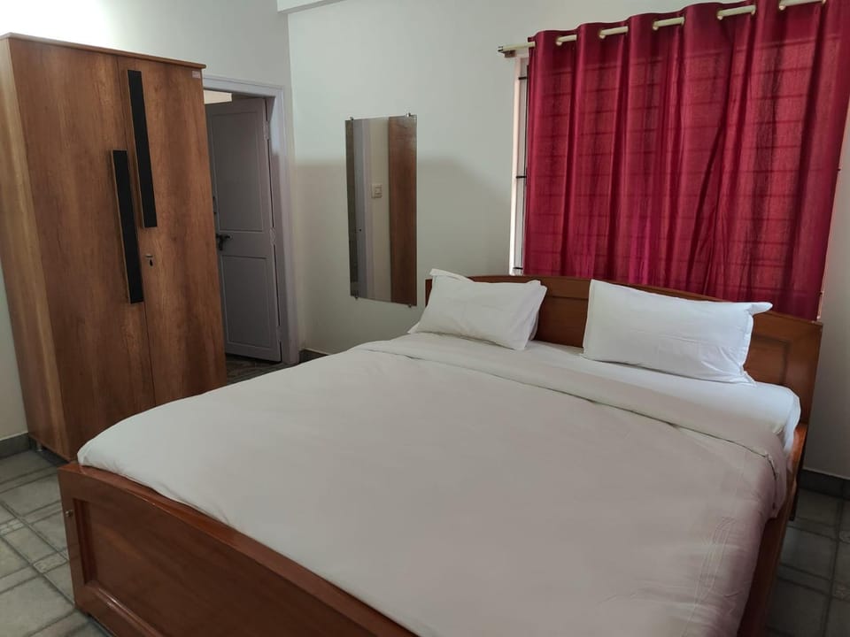 Bed, Photo of the whole room, Bedroom, wardrobe
