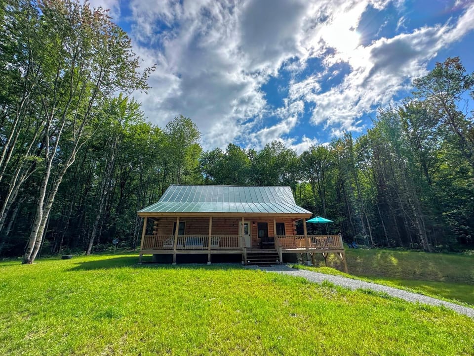 18HA Log home close to CannonFranconia Notch Villa in Sugar Hill