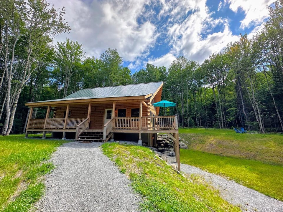 18HA Log home close to CannonFranconia Notch Villa in Sugar Hill