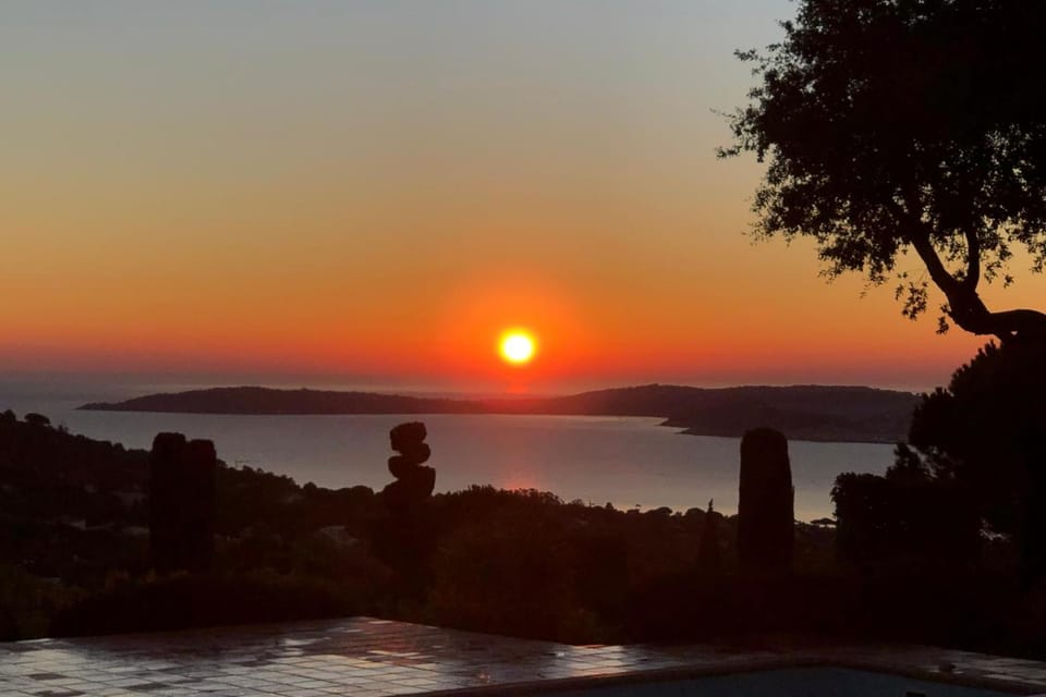 Breathtaking sea view over Saint-Tropez House in Cogolin