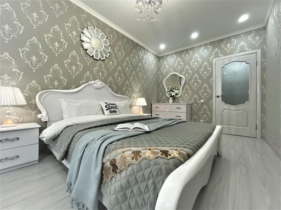 Красивая квартира в центре Одессы с балконом Apartment in Odessa