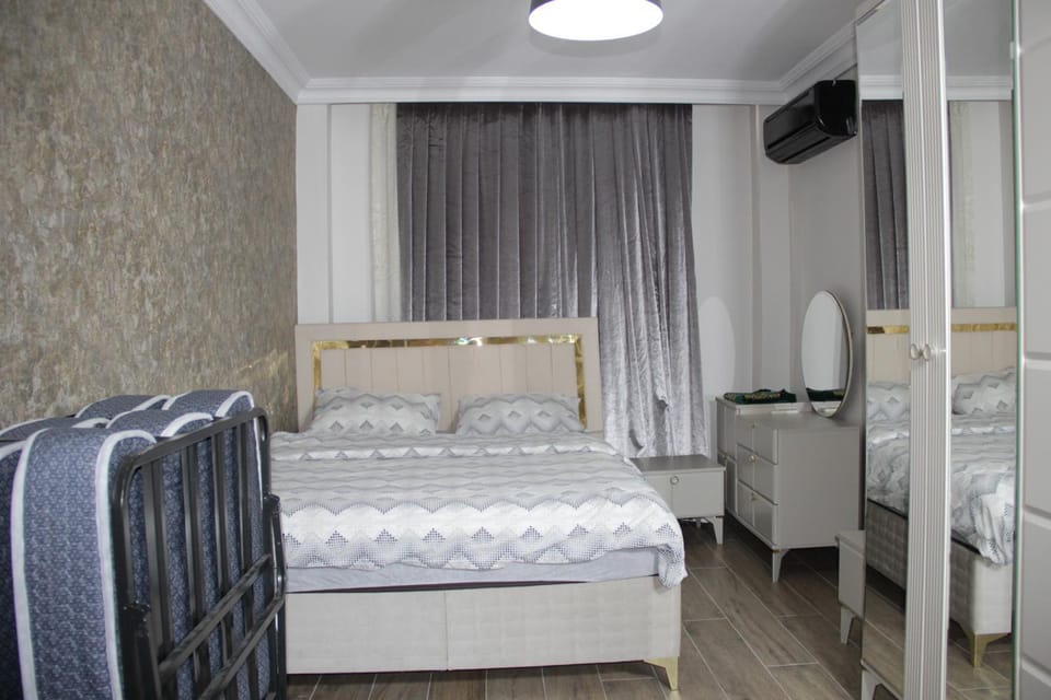 Bed, Photo of the whole room, Bedroom, bunk bed, air conditioner
