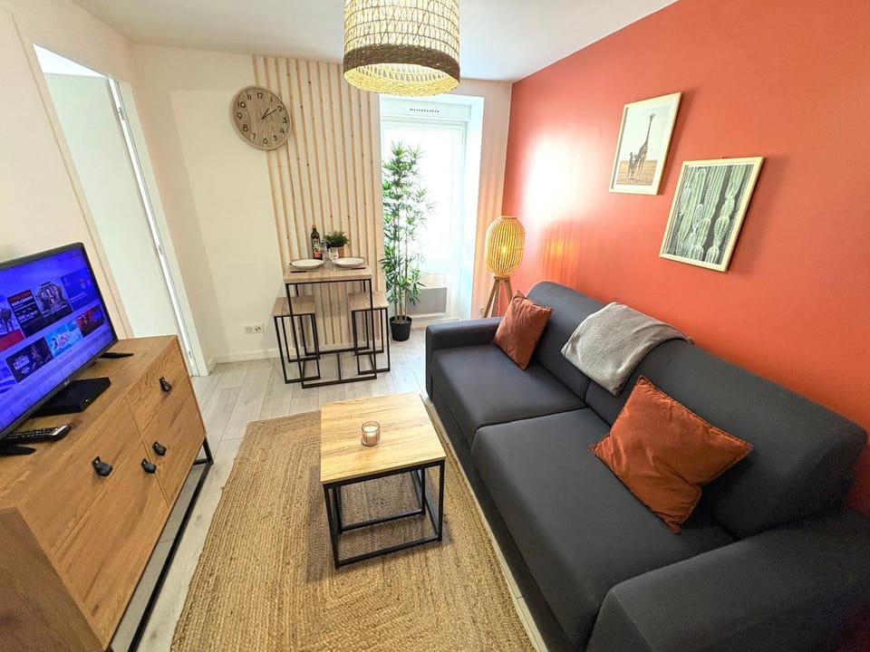 TV and multimedia, Living room, Seating area