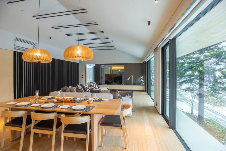 Living room, Seating area, Dining area