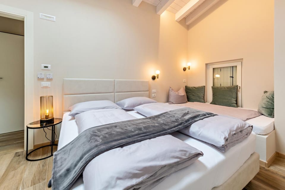 Living room, Bedroom