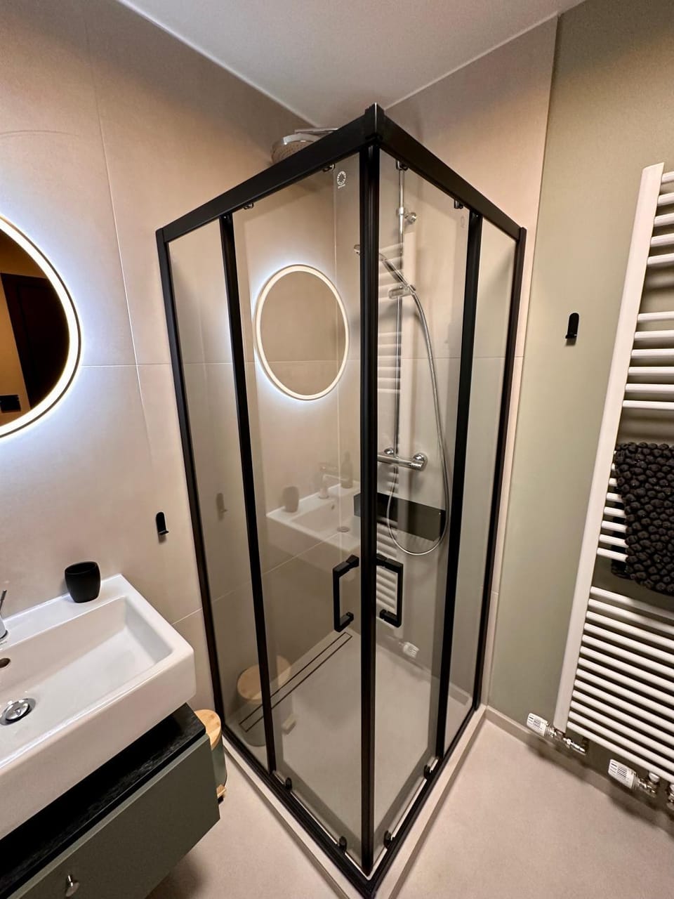 Shower, Bathroom