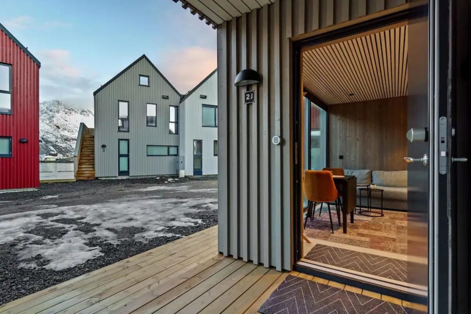 Property building, Balcony/Terrace