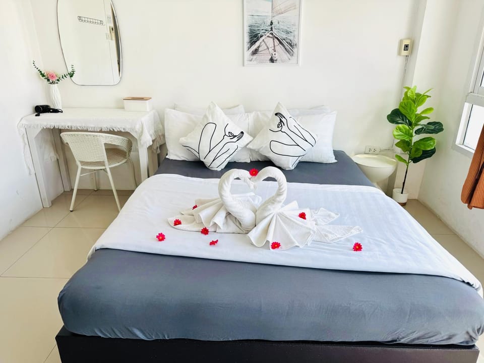 The Sunset Bangsaen Hotel in Chon Buri Changwat