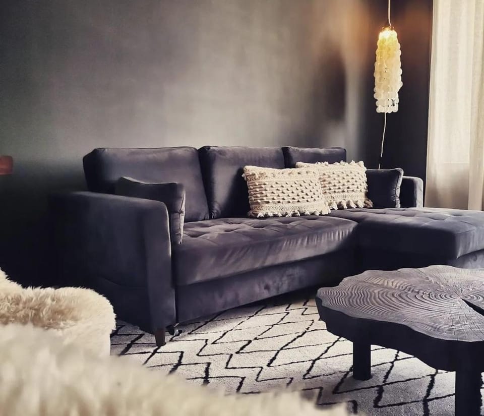 Communal lounge/ TV room, Living room, Seating area