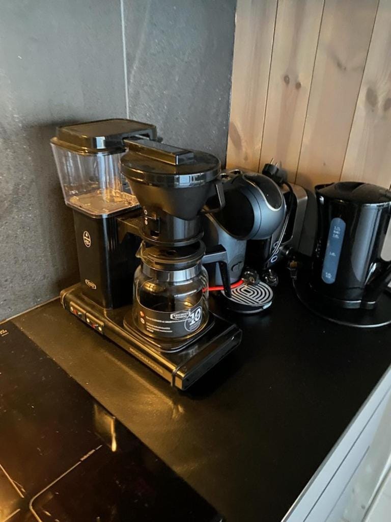 Coffee/tea facilities, Kitchen or kitchenette, kitchen