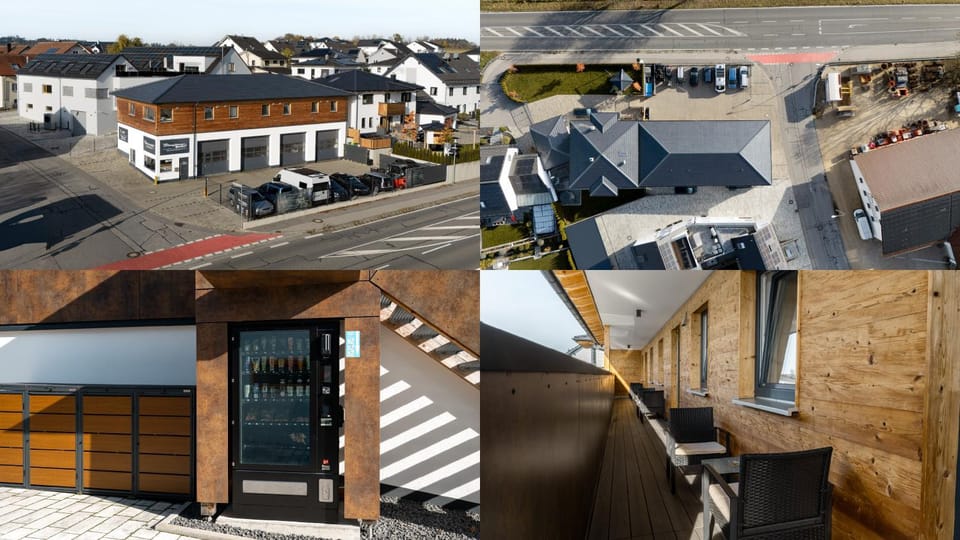 Property building, Neighbourhood, Street view, Location, Parking