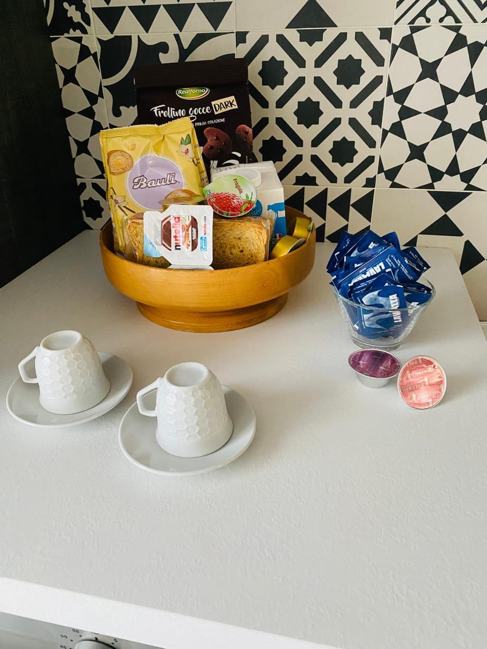 Coffee/tea facilities, Food, Breakfast