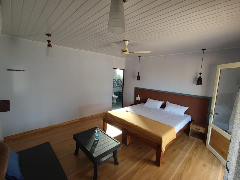 Bed, Photo of the whole room, Bedroom, hair dresser