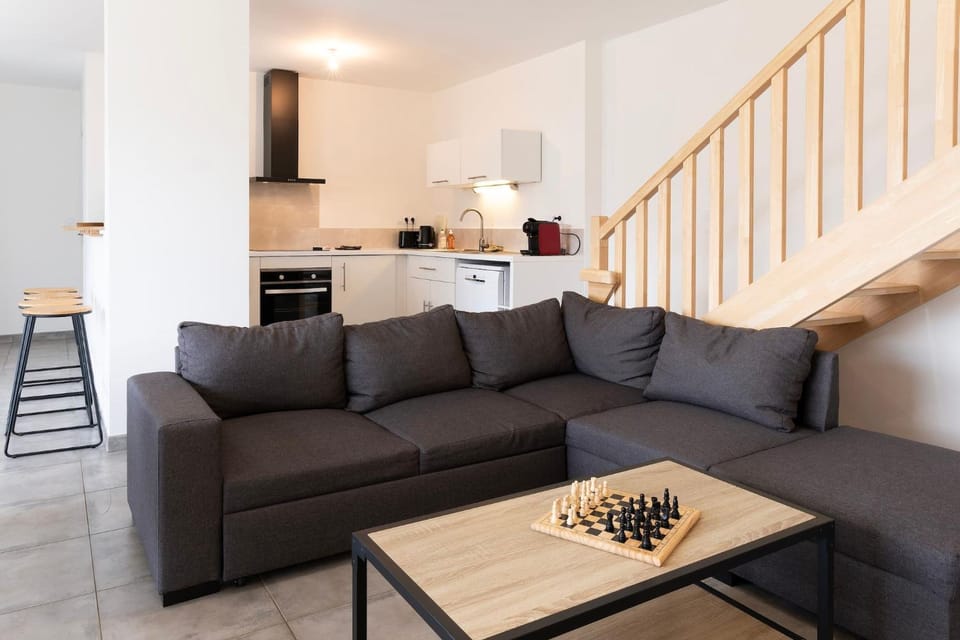 Communal lounge/ TV room, Living room