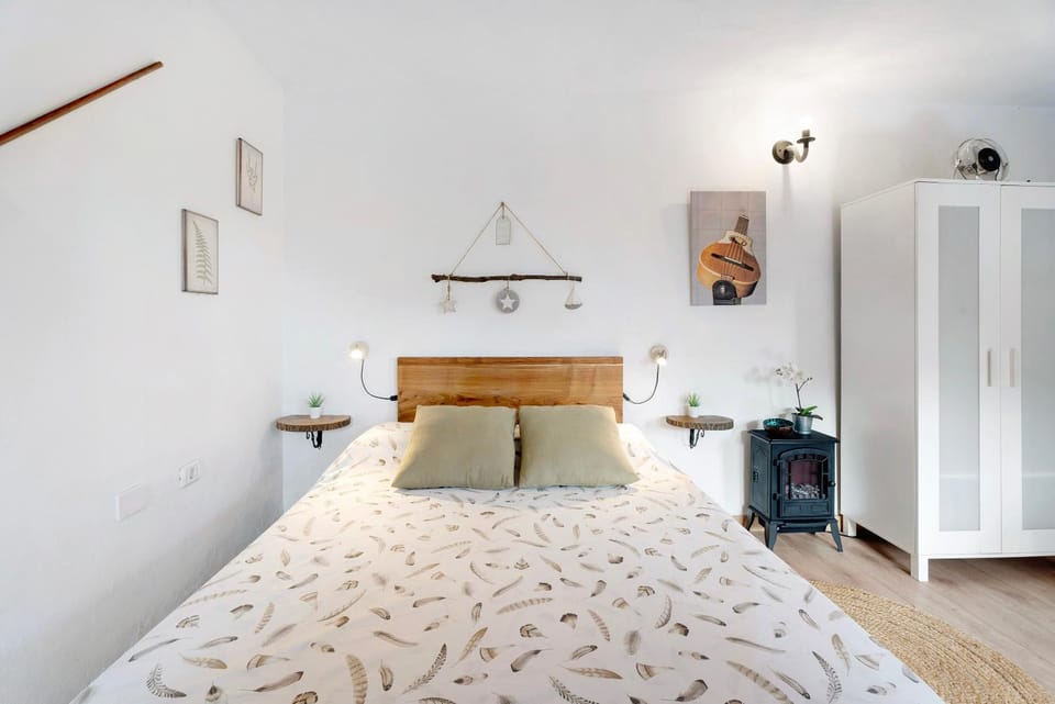 Living room, Bedroom