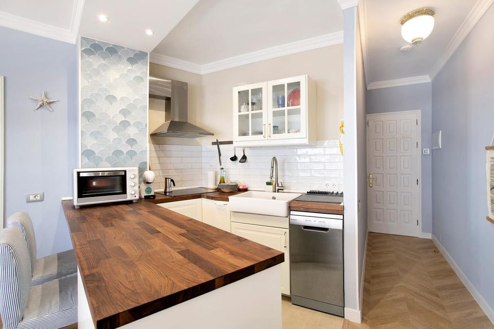 Kitchen or kitchenette, Living room