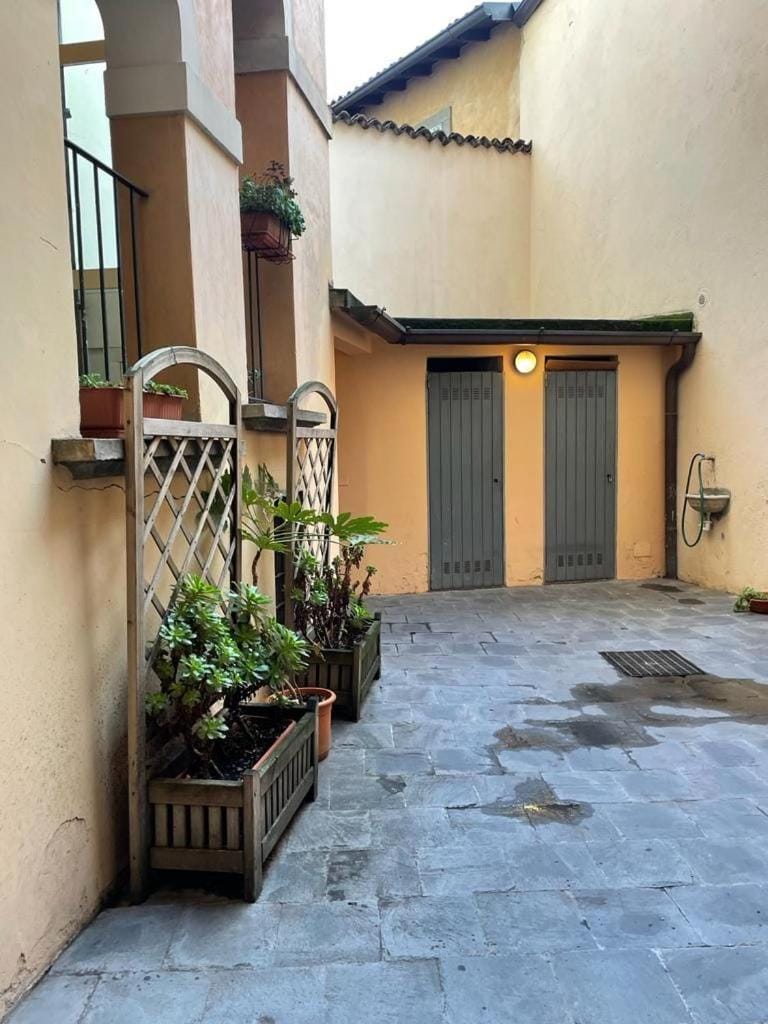 Inner courtyard view