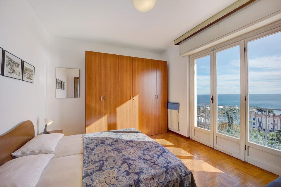 Property building, Living room, Bedroom