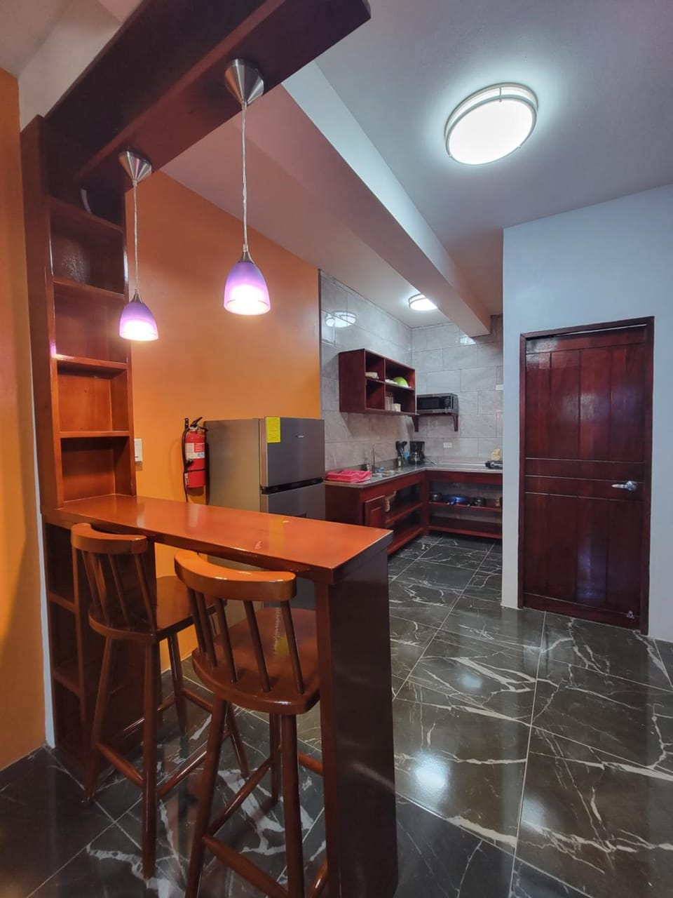 Kitchen or kitchenette, Dining area