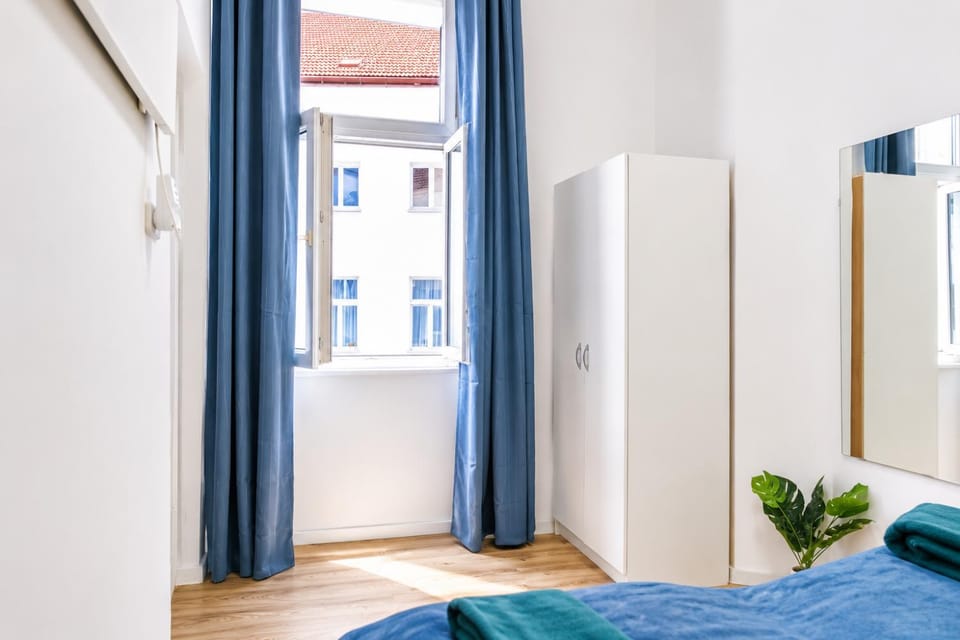 Bed, Bedroom, wardrobe