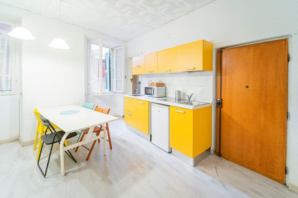 Facade/entrance, Kitchen or kitchenette, Dining area, minibar