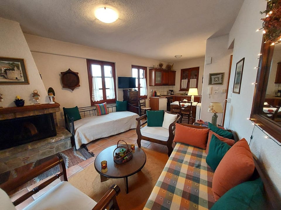 Seating area, flat iron