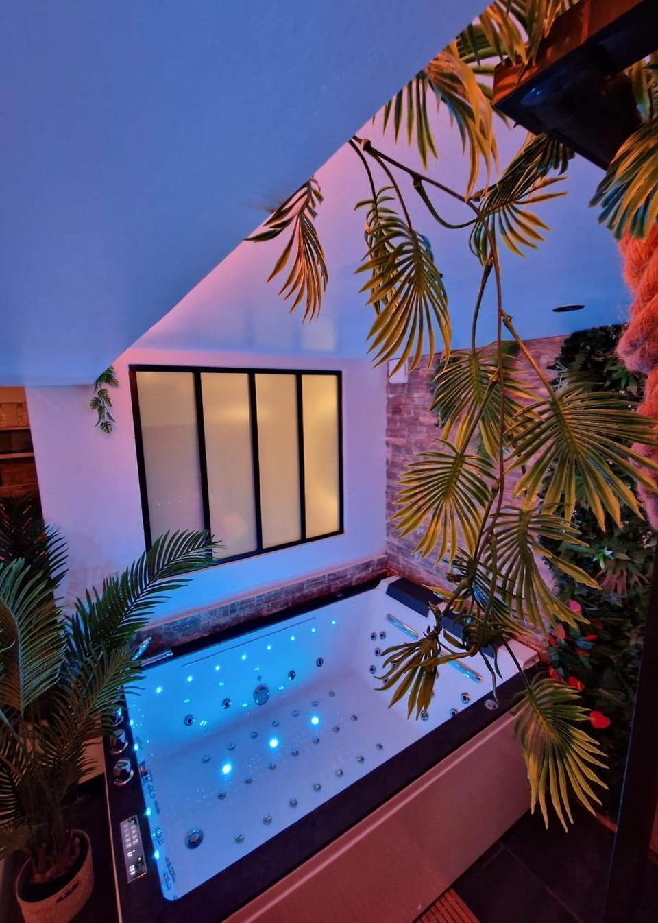 Hot Tub, Hot Tub