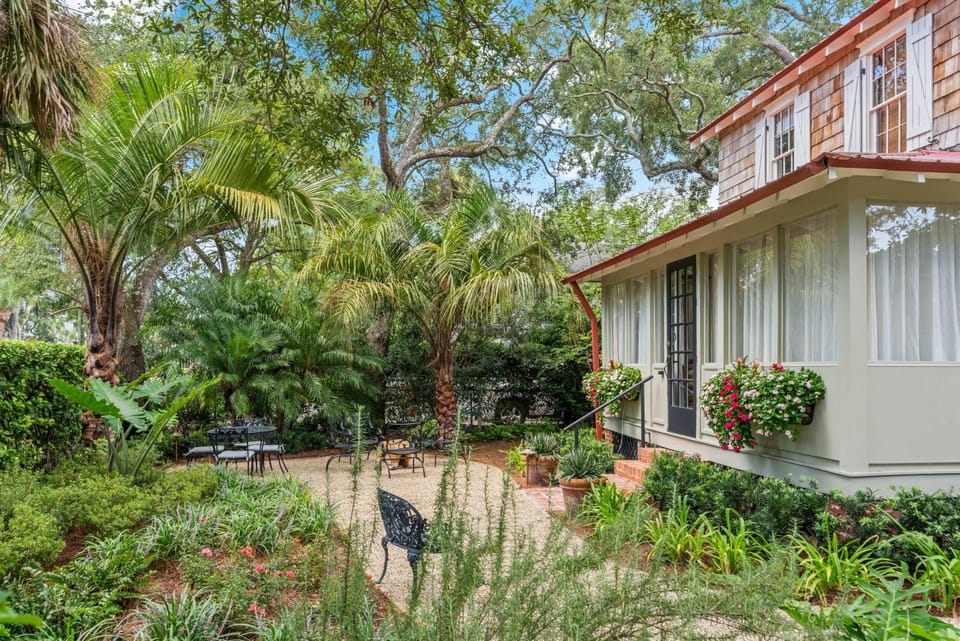 Gull Cottage - 757 Ocean Blvd House in Saint Simons Island