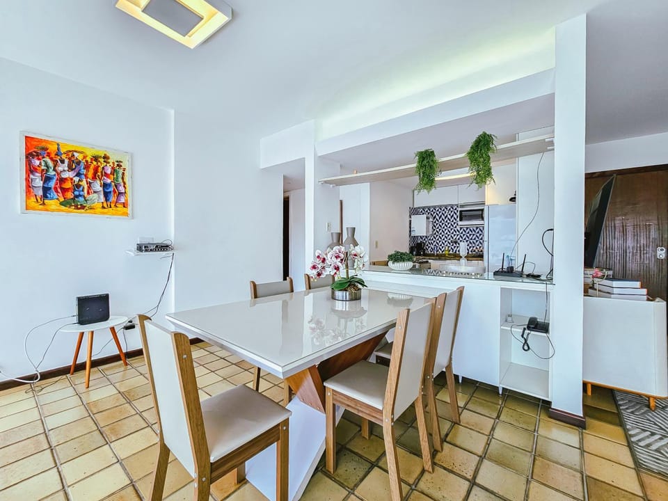 Kitchen or kitchenette, Living room, Seating area, Dining area, minibar, oven, pet friendly, stove