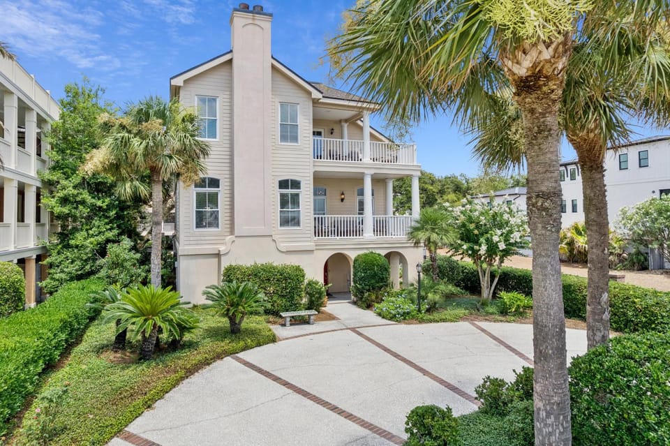 Wolfe Cottage - 2225 Bruce Drive House in Saint Simons Island