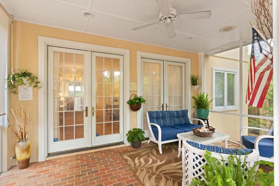 Seas The Day - 1213 Forest Street House in Saint Simons Island