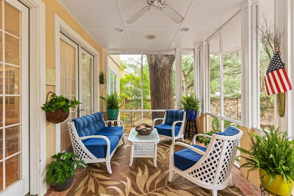 Seas The Day - 1213 Forest Street House in Saint Simons Island