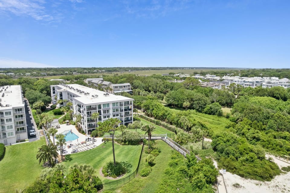 North Breakers - Unit 202, Wood Ave House in Saint Simons Island
