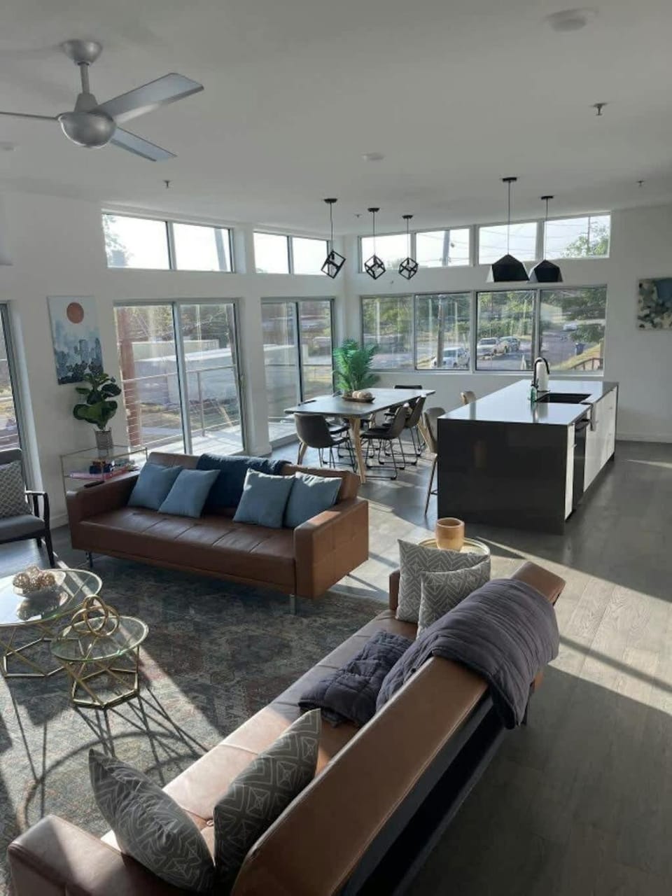 Game Day Penthouse Steps from UT Sports Apartment in Austin