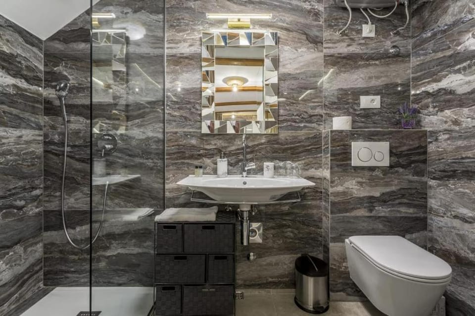 Shower, Toilet, Bathroom