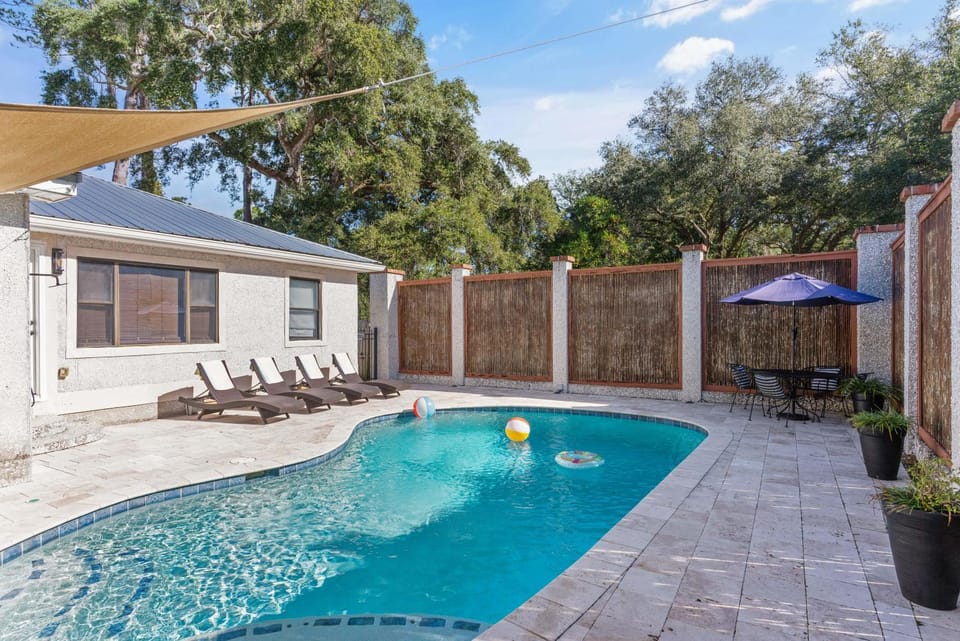 Everlasting Moon - 1204 George Lotson Avenue House in Saint Simons Island