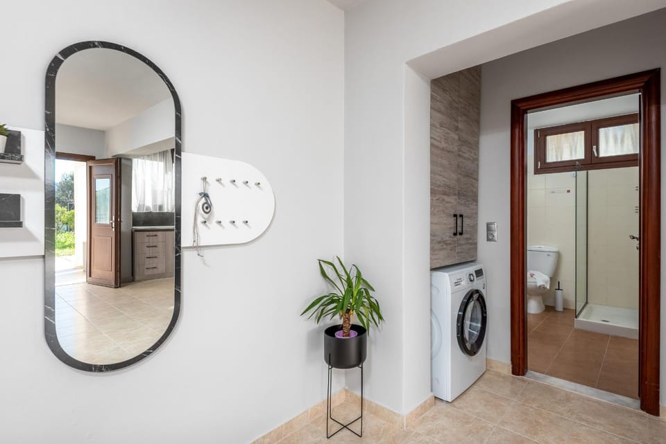 Bathroom, washing machine