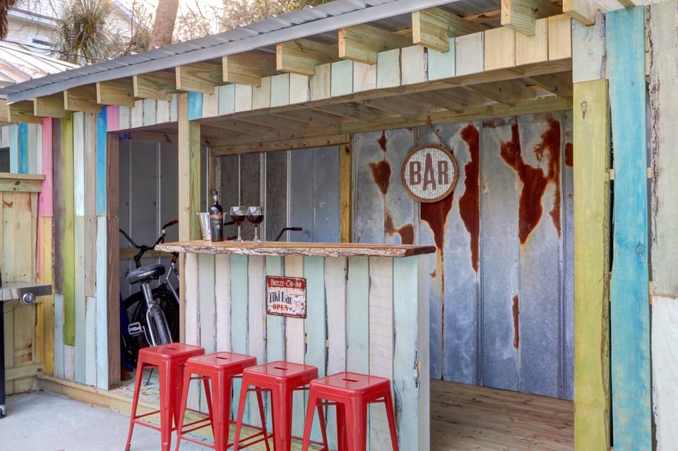 Breeze-On Inn - 4217 Fifth St House in Saint Simons Island