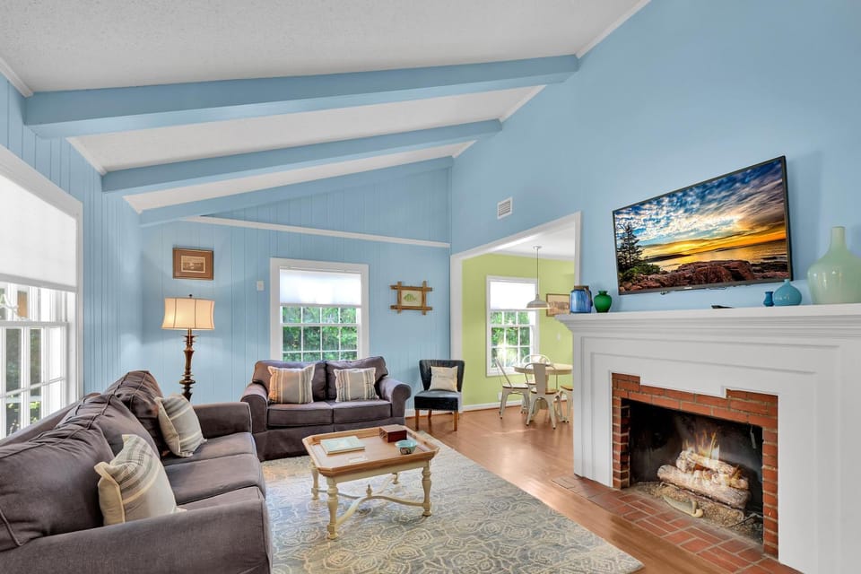 Happy Cottage - 504 Sea Breeze Dr House in Saint Simons Island