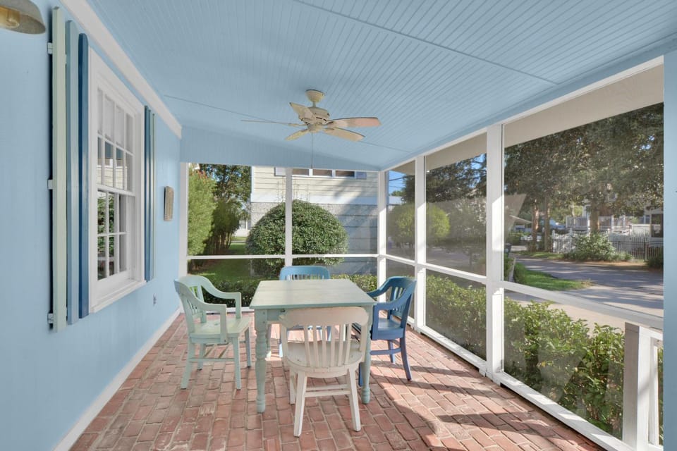 Happy Cottage - 504 Sea Breeze Dr House in Saint Simons Island