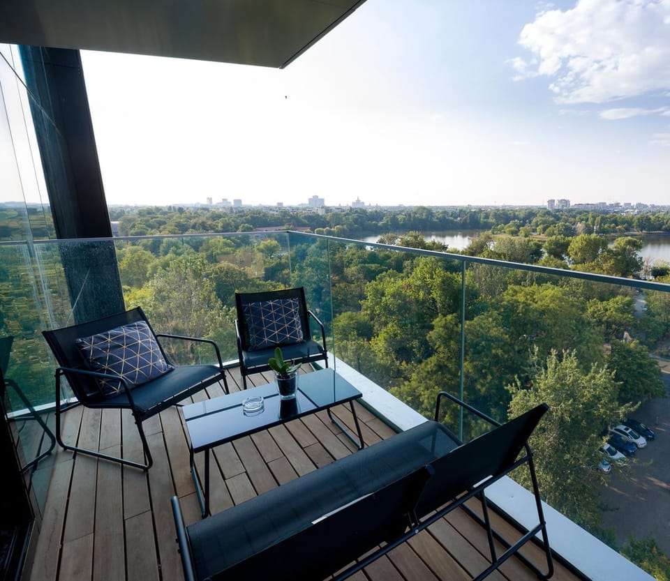 Natural landscape, View (from property/room), Balcony/Terrace