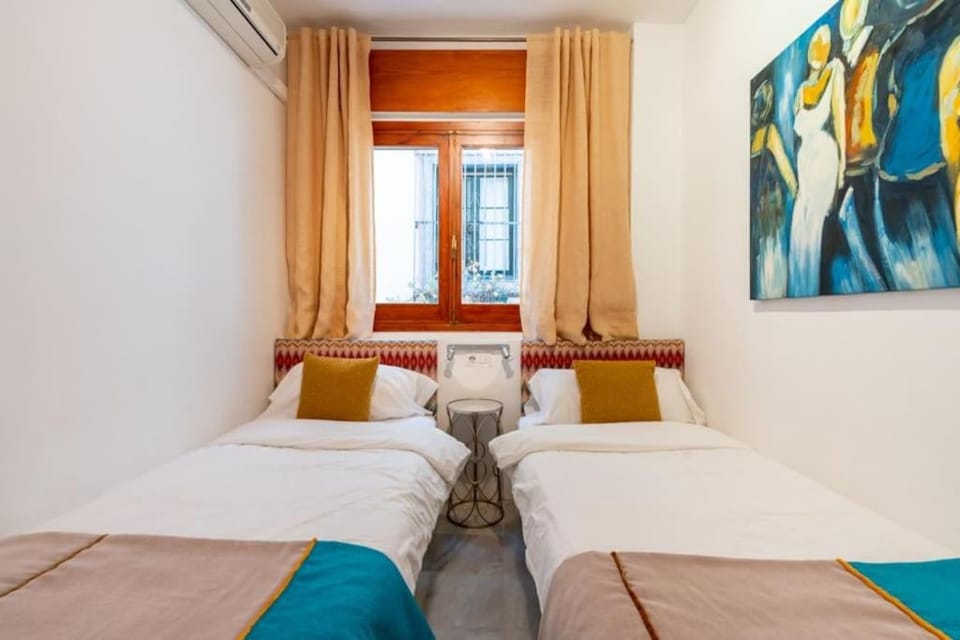 AC Apartamento Familiar fantástica localizacion Apartment in Seville