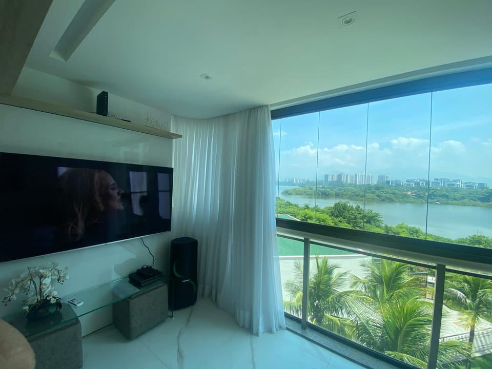 Apto de frente para a praia com vista pra lagoa Apartment in Rio de Janeiro