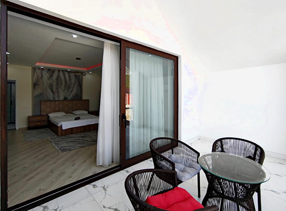 Patio, Bed, View (from property/room), Balcony/Terrace, Living room, Photo of the whole room, Seating area, Dining area, Bedroom