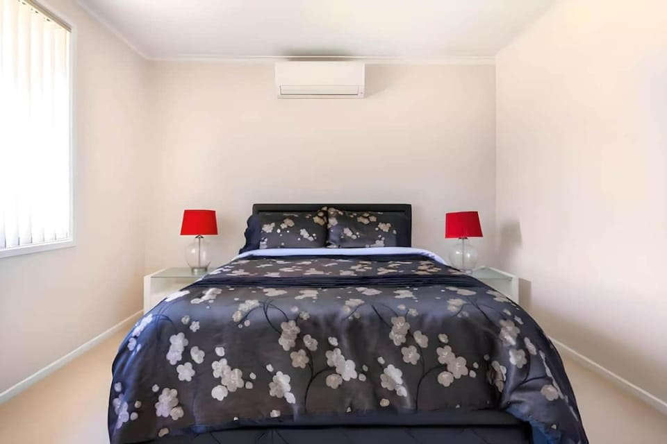 3BR House Games & Blue Mtns House in Sydney