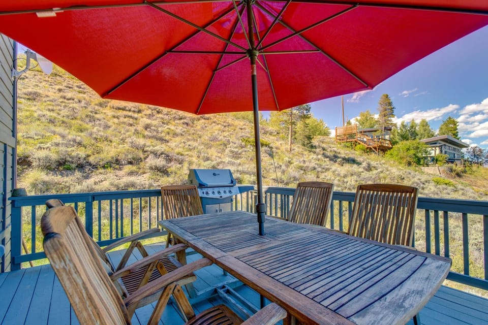 Granby Home: Stunning Mountain & Lake Views! House in Colorado