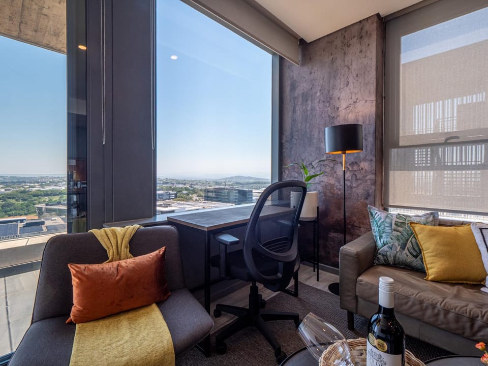 View (from property/room), City view, Sea view