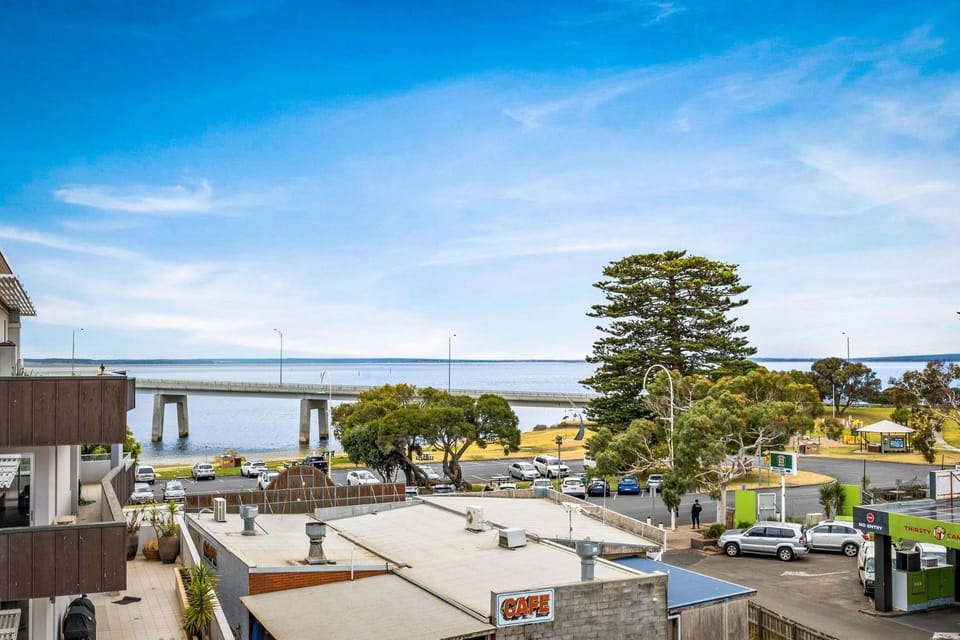 Penthouse Bridgeview San Remo House in San Remo
