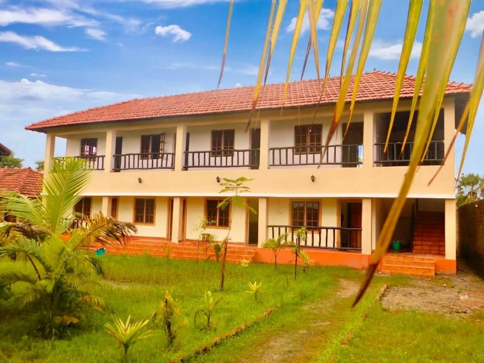 Property building, Day, Garden, View (from property/room), Balcony/Terrace, Garden view