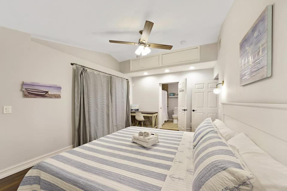 Home wpool by Dream Vacation unit DFS House in Deerfield Beach